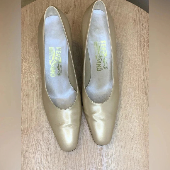Salvatore Ferragamo Shoes - Salvatore Ferragamo Gold Vintage Heels Size 7.5